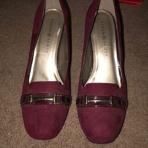 Karen Scott heels - more of a maroon color